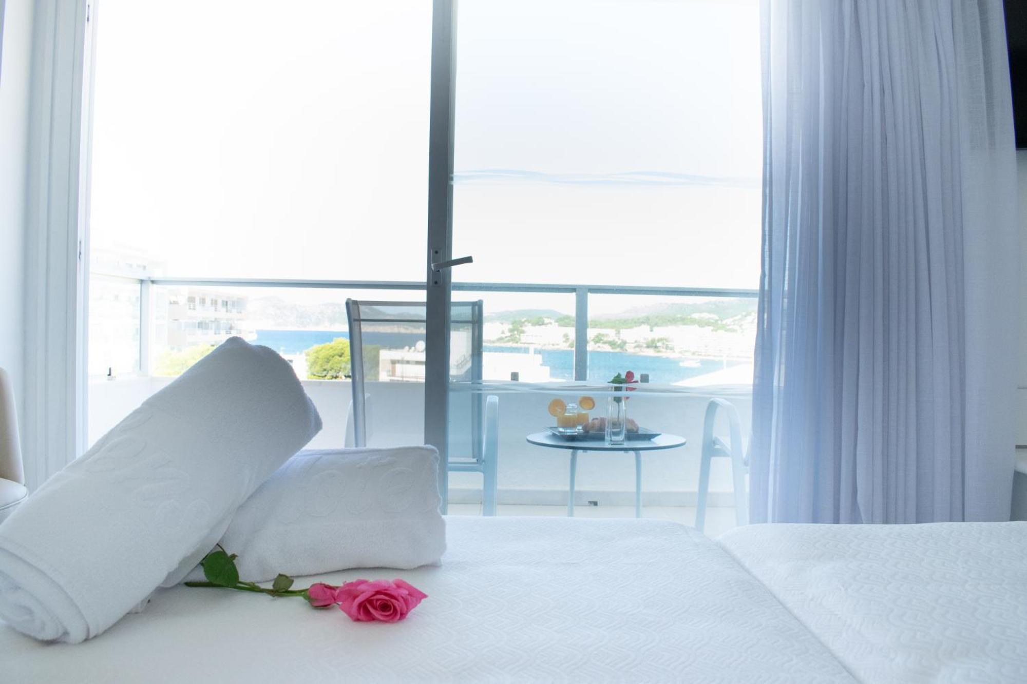 Reverence Life Hotel - Adults Only Santa Ponsa Quarto foto